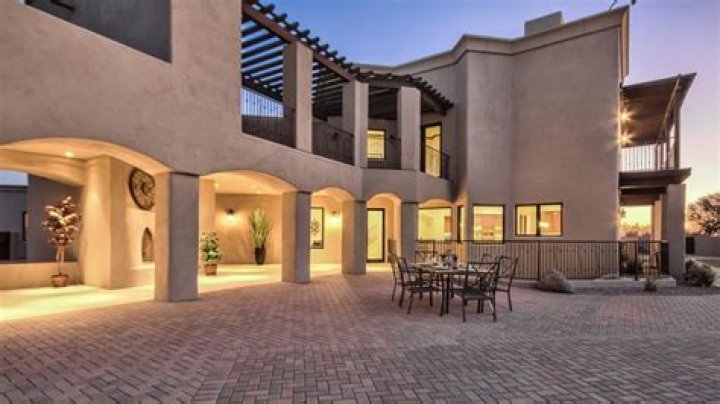 Sarah Palin's Arizona Mansion For Sale At $2.49 Million