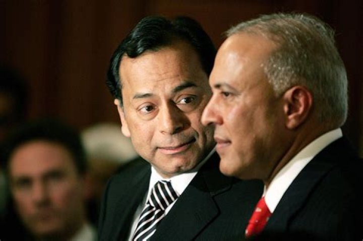 Shashi & Ravi Ruia Net Worth