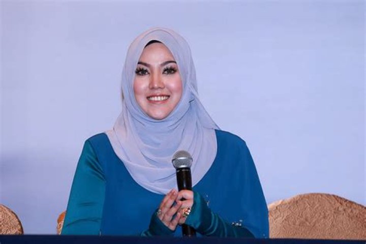 Shila Amzah Net Worth | Celebrity Net Worth
