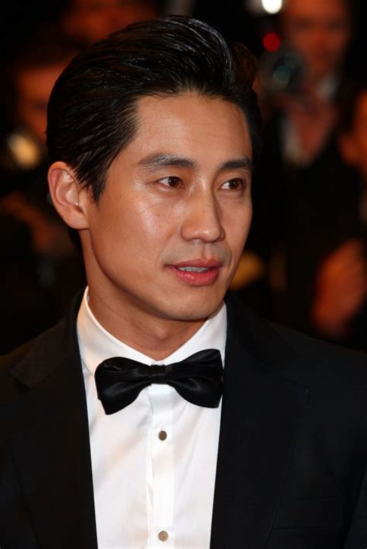 Shin Ha-kyun Net Worth | Celebrity Net Worth