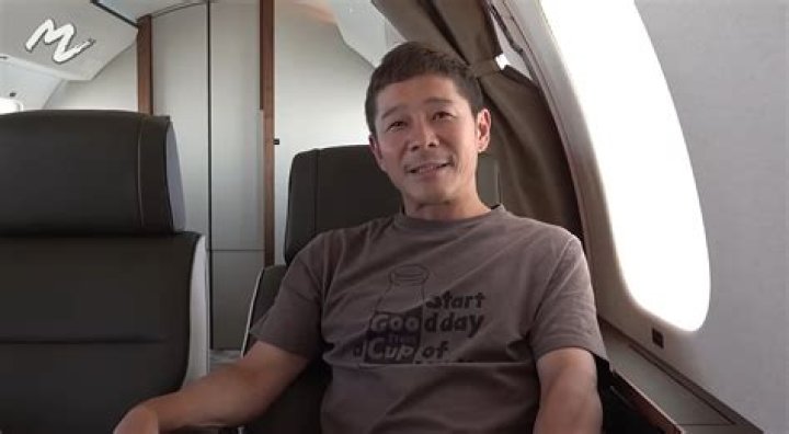 SpaceX's Billionaire Moon Tourist Yusaku Maezawa Says He's "Broke" On Twitter