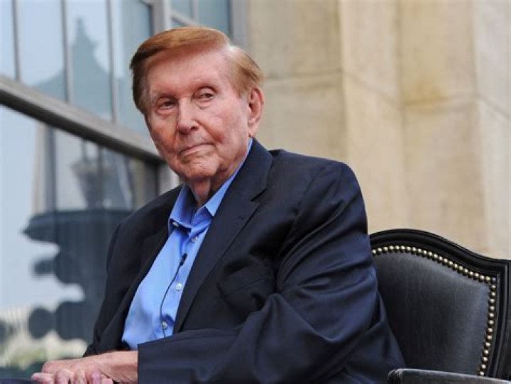 Viacom Billionaire Sumner Redstone Paid AN INSANE Amount Of Money To Ex-Girlfriends And Hookups During His Lifetime