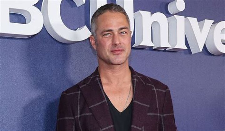 Taylor Kinney Net Worth | Celebrity Net Worth