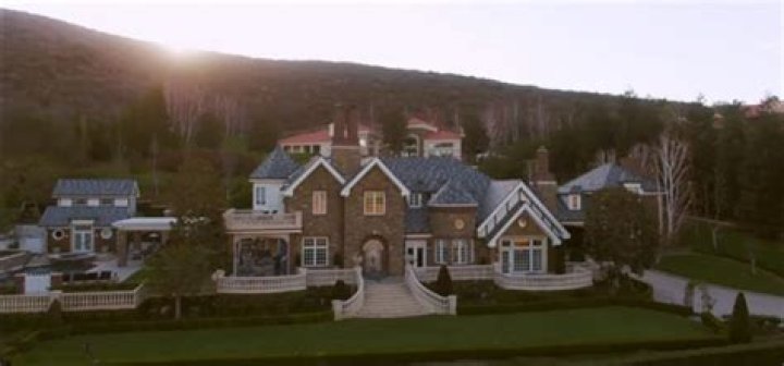 The Miz Buys $6.4 Million Thousand Oaks Mansion