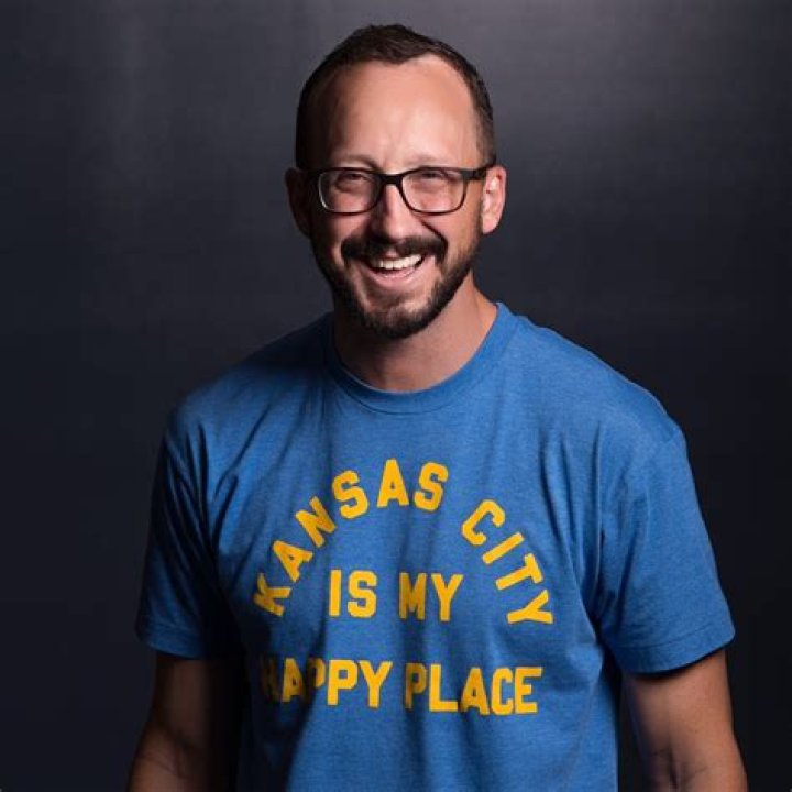 It's Absolutely Astonishing How Much A Popular Comedian Can Make In Vegas