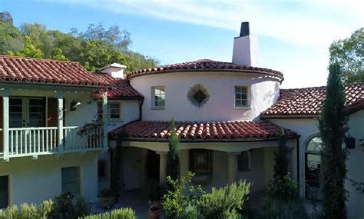 Tyra Banks Asks $7.7 Million For Spanish Villa Reno In Beverly Hills