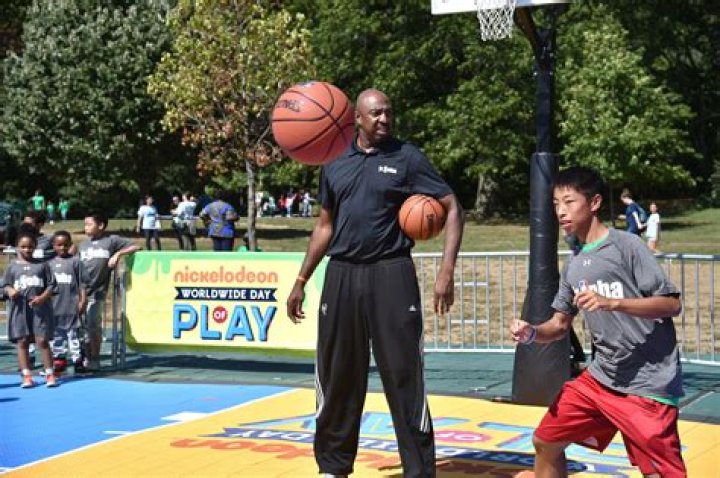 Vin Baker Net Worth | Celebrity Net Worth