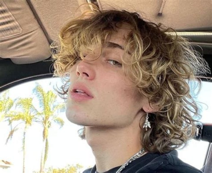 Vinnie Hacker Net Worth | Celebrity Net Worth