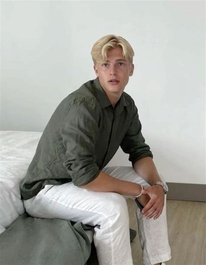 Who The Heck Is PewDiePie? Oh, Just A 24 Year Old Who Makes $7 Million A Year Off Youtube.