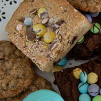 Mini Eggs Blondies